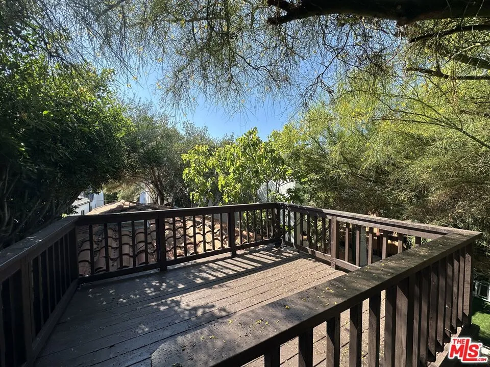 636 N Curson Avenue, Los Angeles, California 90036 home-pic-41